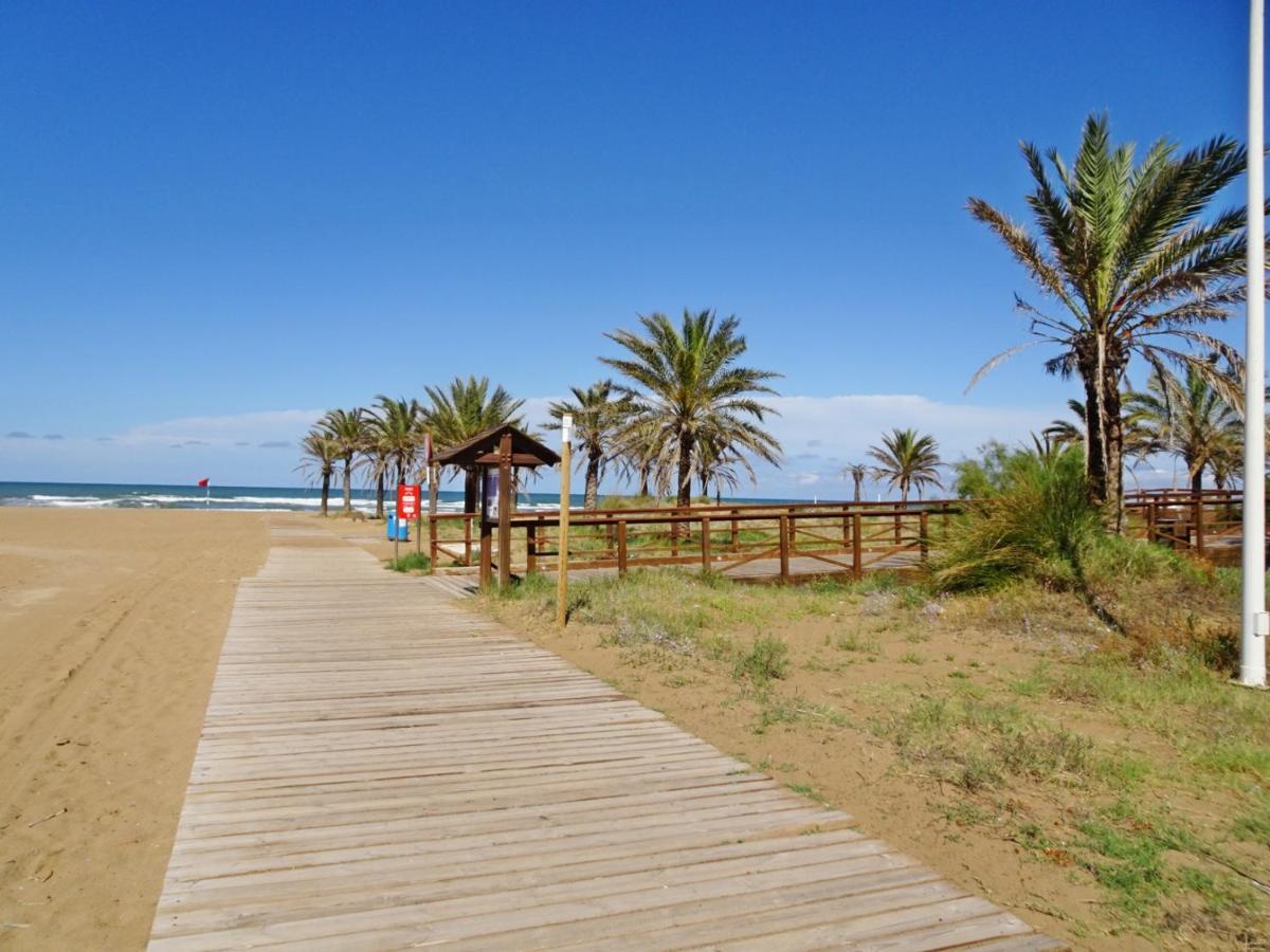 Aigua Blava Primera Linea - Alquiler Solo Familias Playa de Gandia Exteriör bild