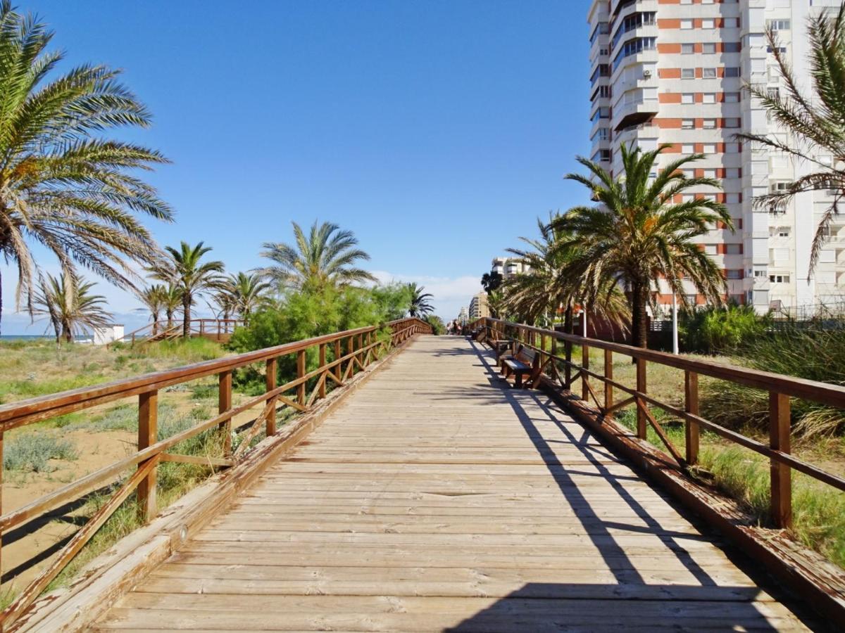 Aigua Blava Primera Linea - Alquiler Solo Familias Playa de Gandia Exteriör bild